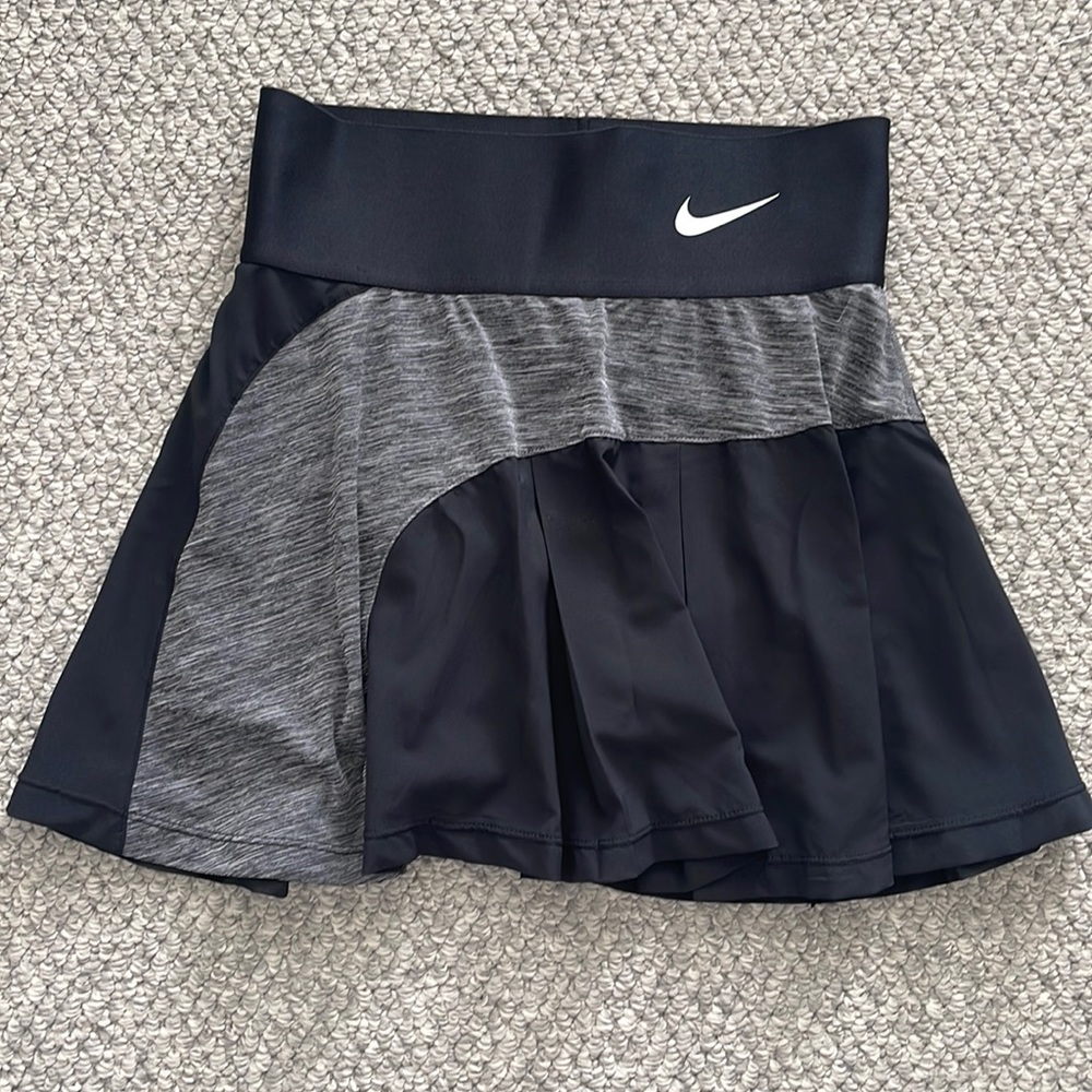 NWOT Mini tennis skirt with built in shorts/liner